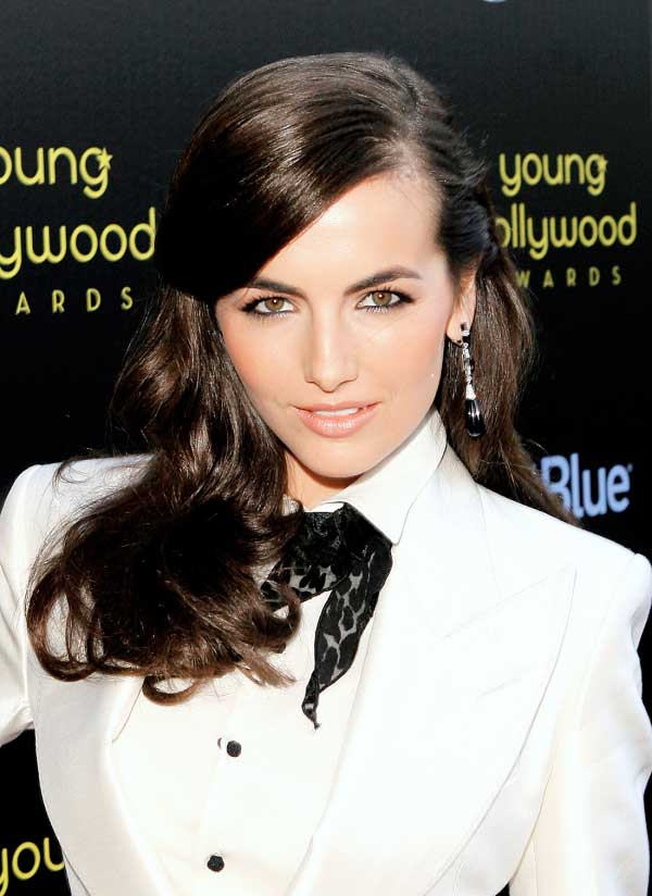 卡米拉·贝尔(Camilla Belle)